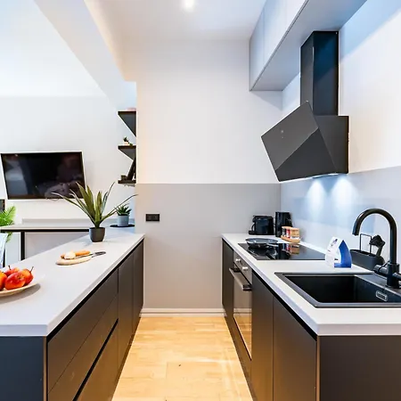 דירה Days - Premium W Stunning Terraces - Easy Access *