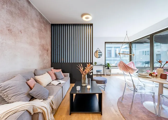 Days - Premium W Stunning Terraces - Easy Access