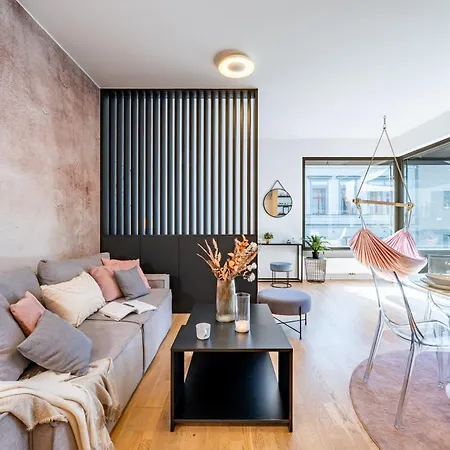 Days - Premium W Stunning Terraces - Easy Access